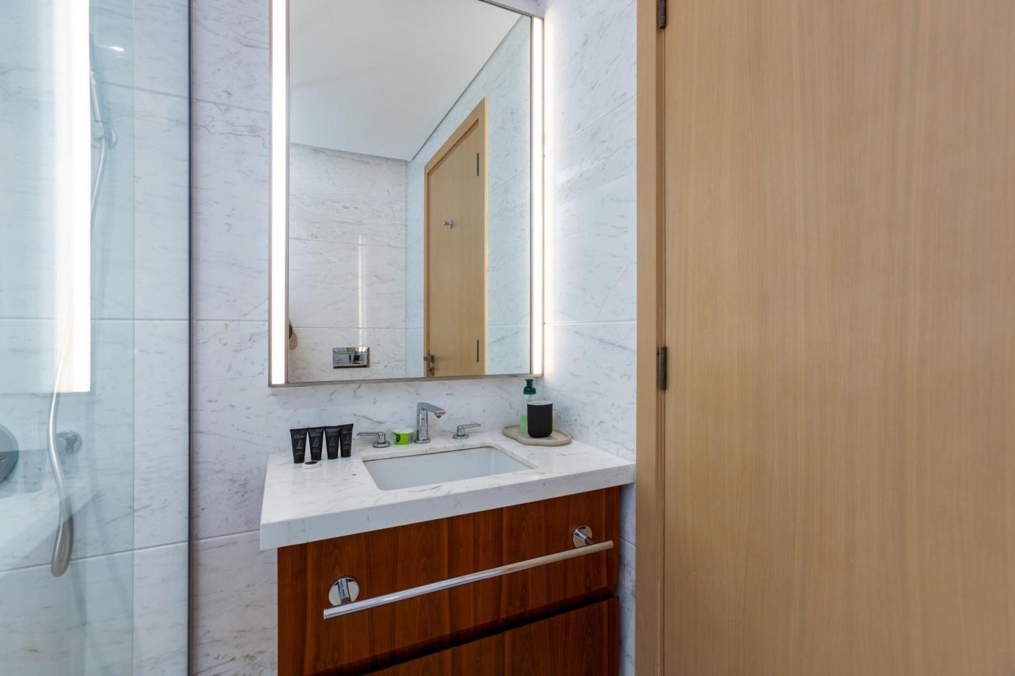 Modern 1Br Apartment, High Floor, Near Dubai Mall מראה חיצוני תמונה